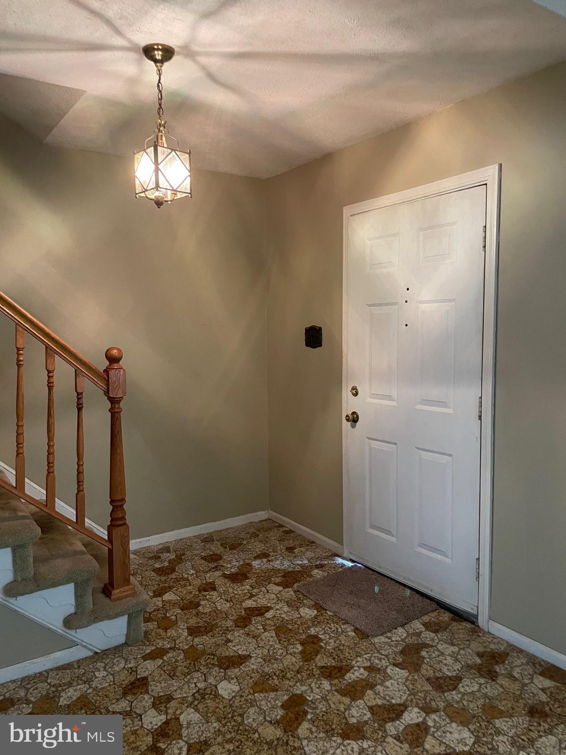 28 Morgan Road Aston, PA 19014 - Photo 3 of 27 Foyer