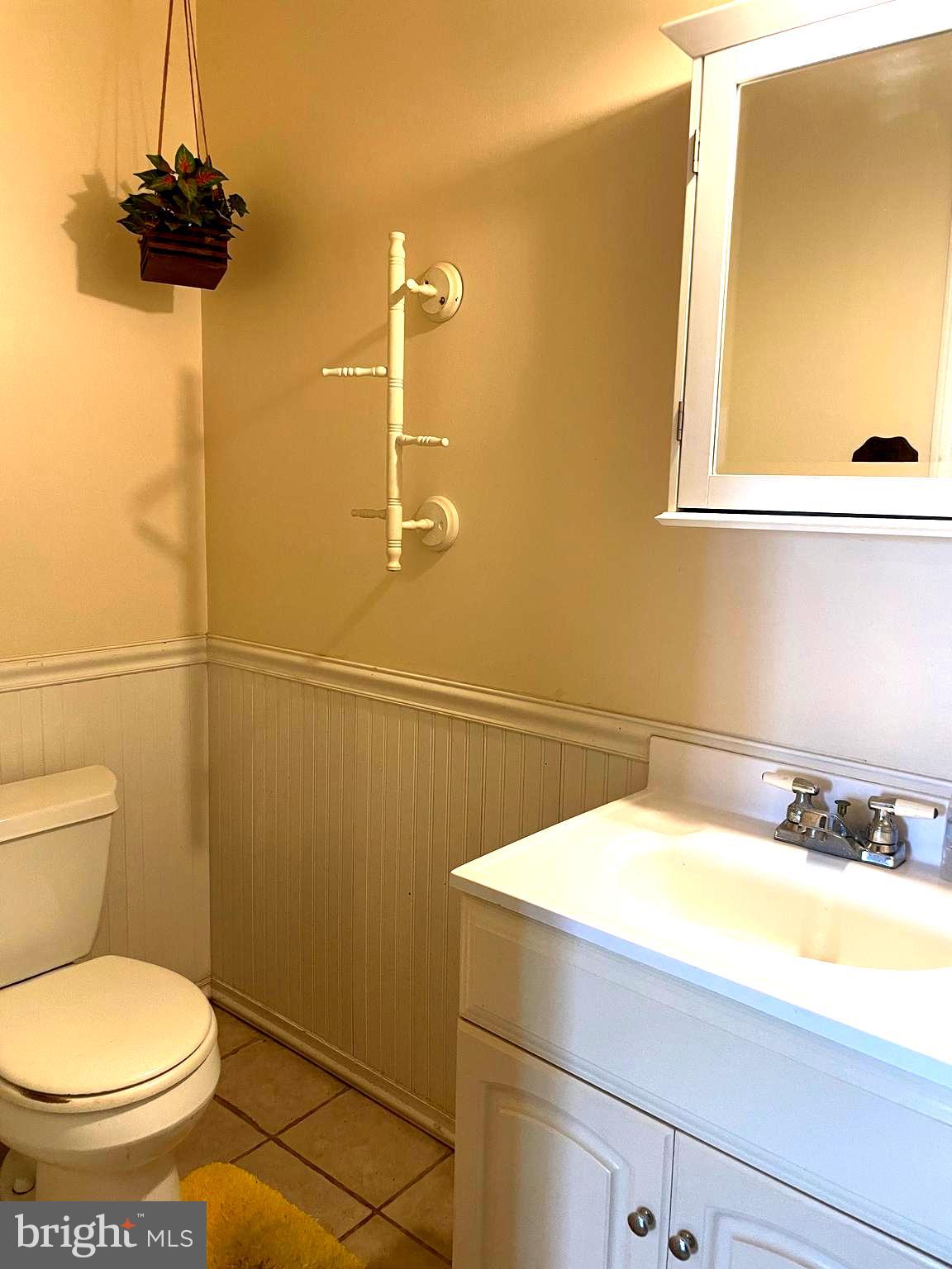 28 Morgan Road Aston, PA 19014 - Photo 10 of 27 Half Bath