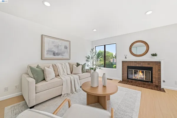 $1,088,000 | 7518 Rosedale Court, Pleasanton, CA 94588