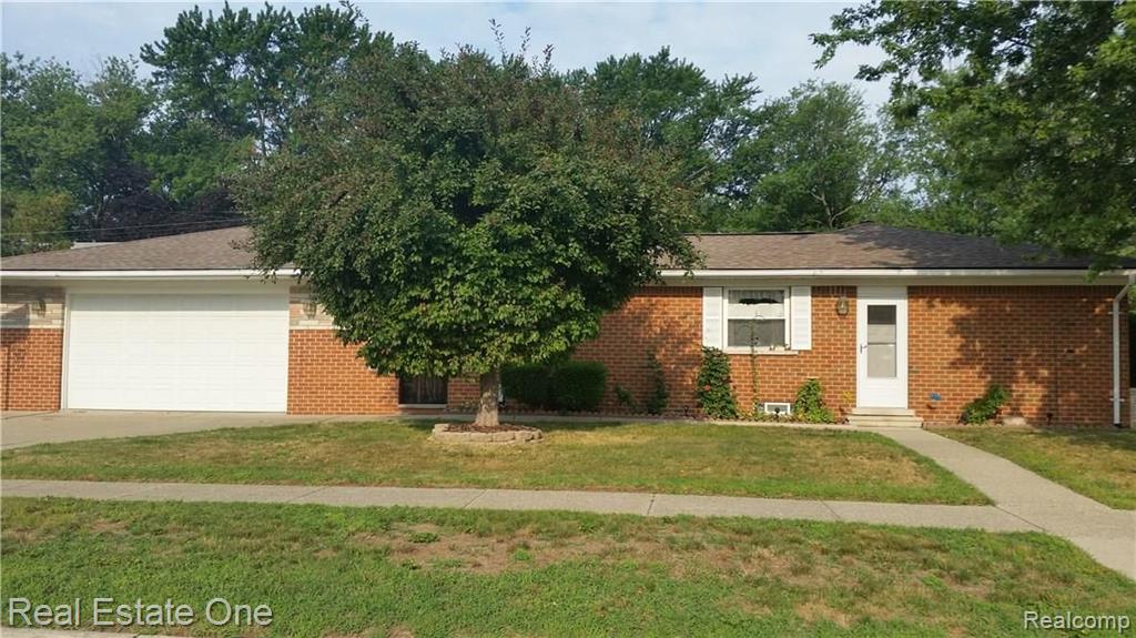 11124 Engleman Road Warren, MI 48089 - Photo 3 of 32