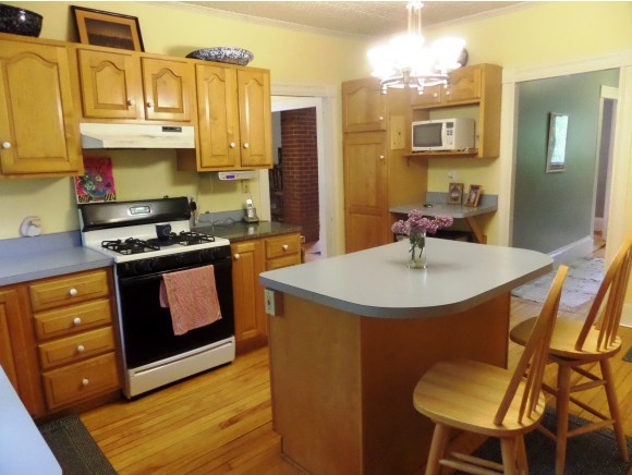 108 Main Street Plainfield, VT 05667 - Photo 7 of 17