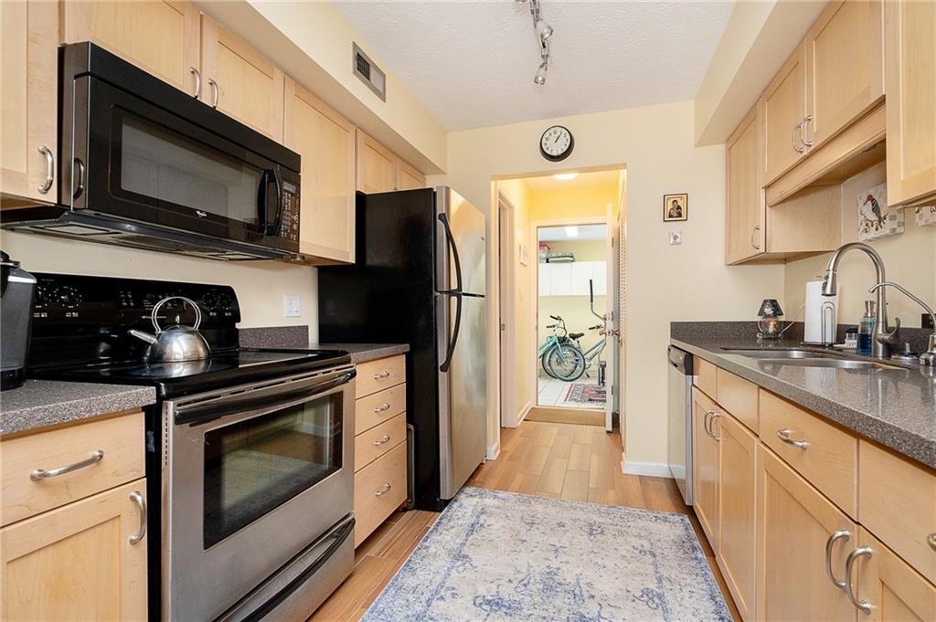329 East 7th Street Indianapolis, IN 46202 - Photo 13 of 25
