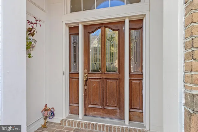 a view of a interior of the house