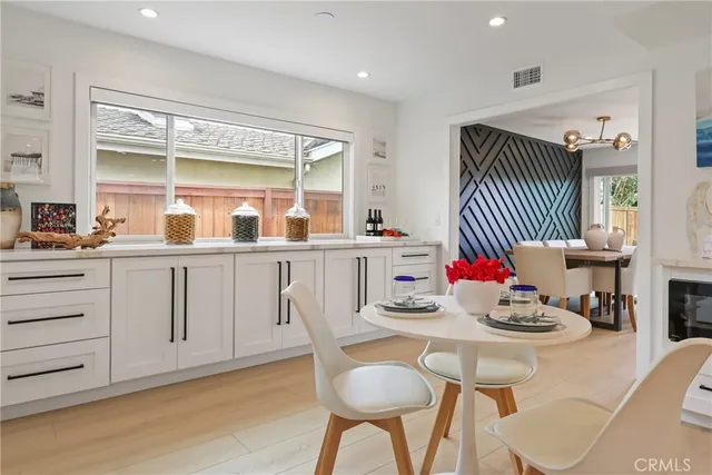 $3,200,000 | 2316 La Linda Place, Newport Beach, CA 92660