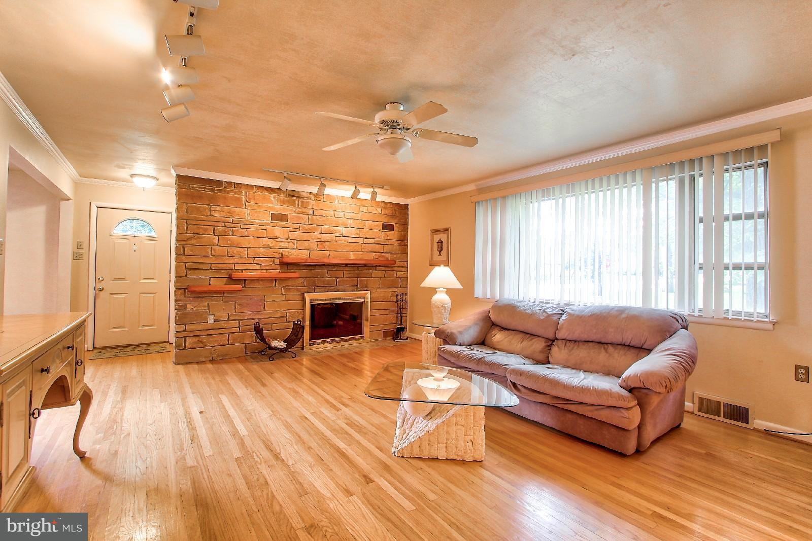 99 Reynolds Mill Road York, PA 17403 - Photo 3 of 27 Gallery Image 3