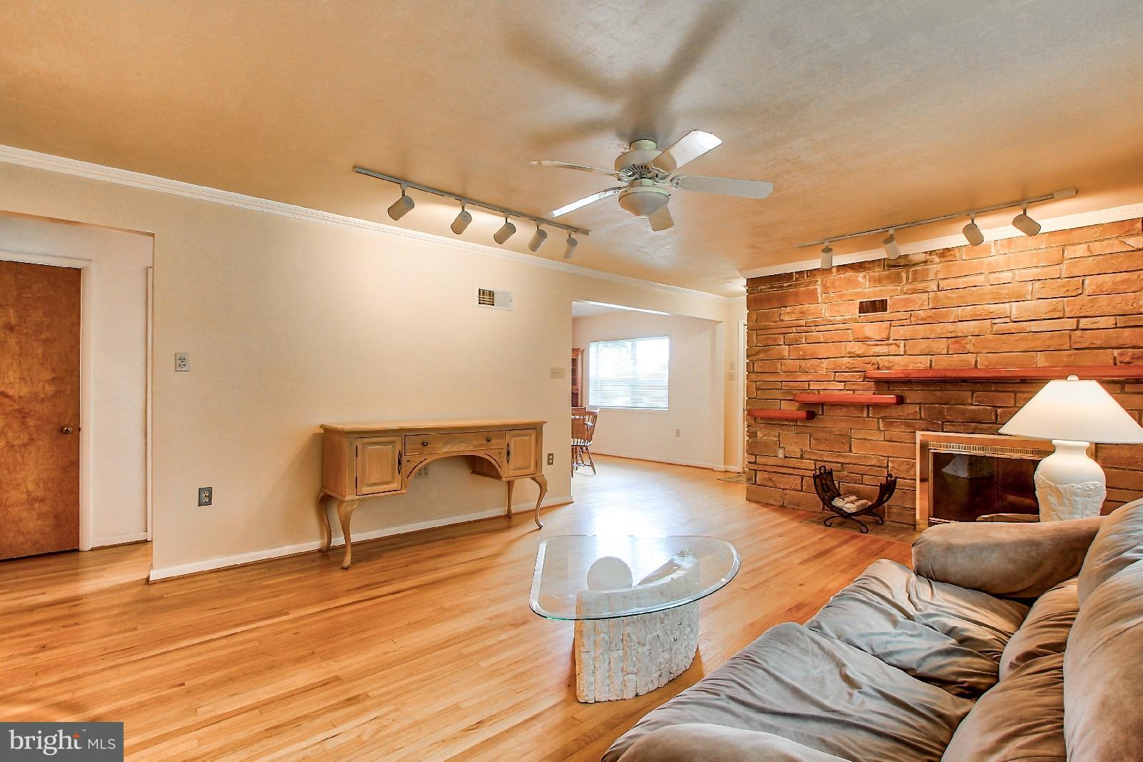 99 Reynolds Mill Road York, PA 17403 - Photo 4 of 27 Gallery Image 4