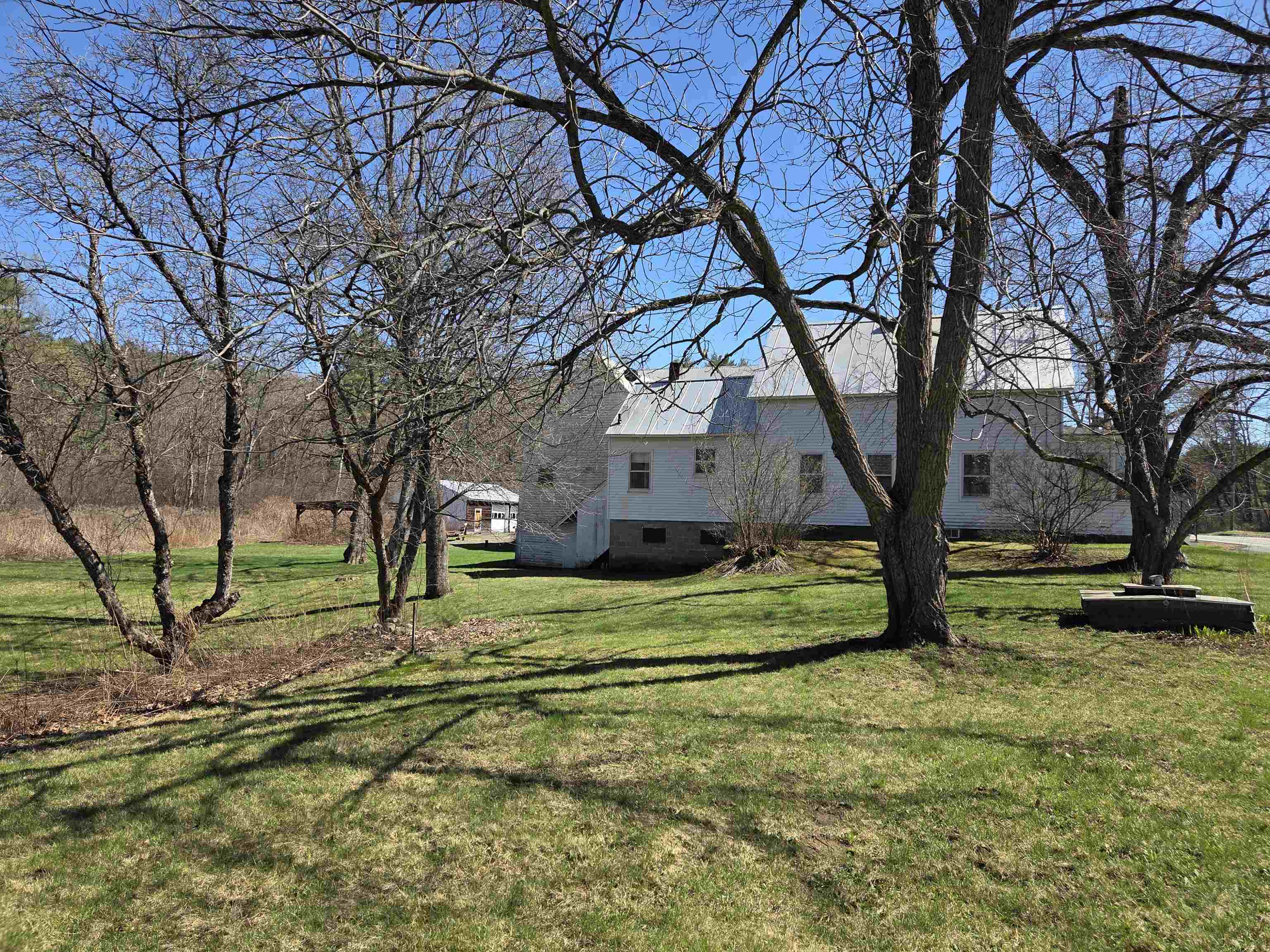 321 Meriden Road Lebanon, NH 03766 - Photo 4 of 53