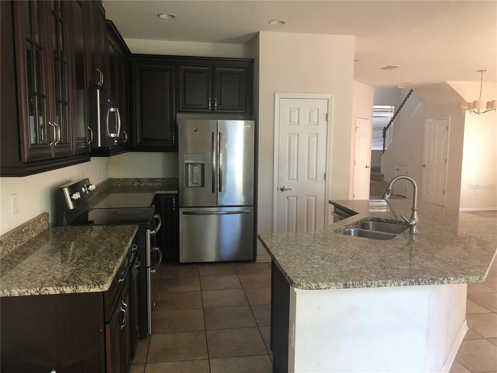 4830 Wandering Way Wesley Chapel, FL 33544 - Photo 10 of 21