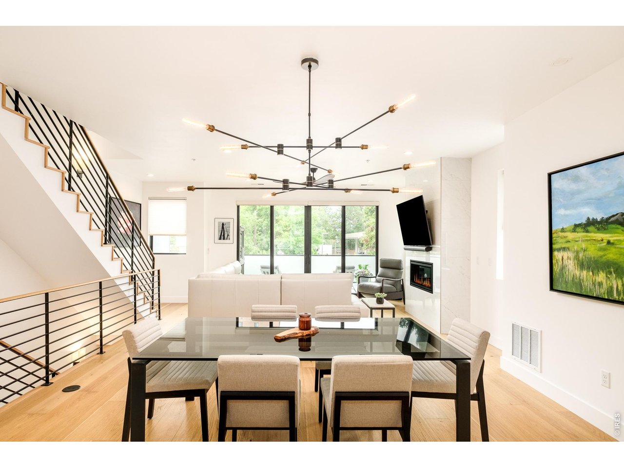 2455 Walnut Street Boulder, CO 80302 - Photo 11 of 46 Premium light fixtures