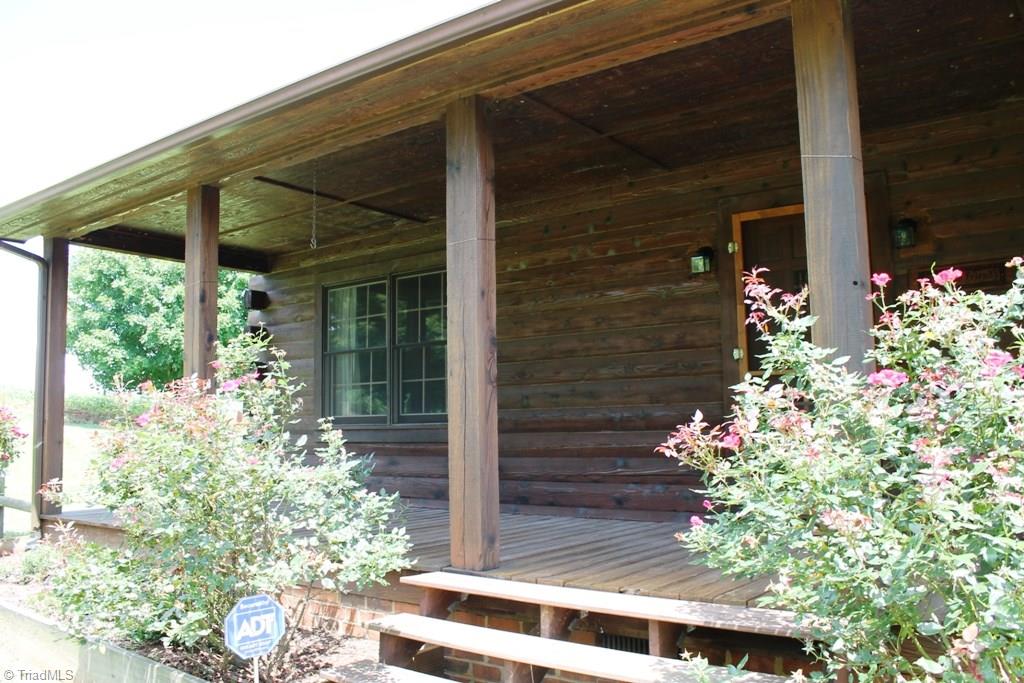 1328 Taylor Road East Bend, NC 27018 - Photo 4 of 22 Gallery Image 4