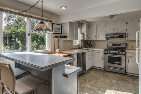 55 Jennifer Street Littleton, MA 01460 - Photo 11 of 30