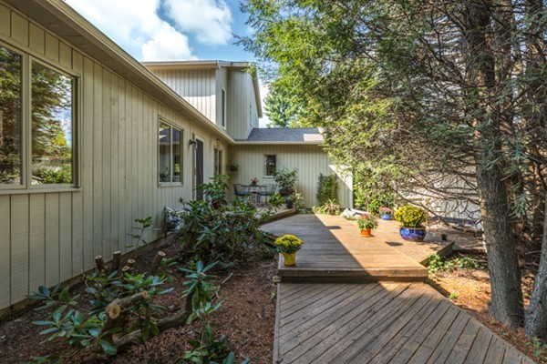 55 Jennifer Street Littleton, MA 01460 - Photo 2 of 30