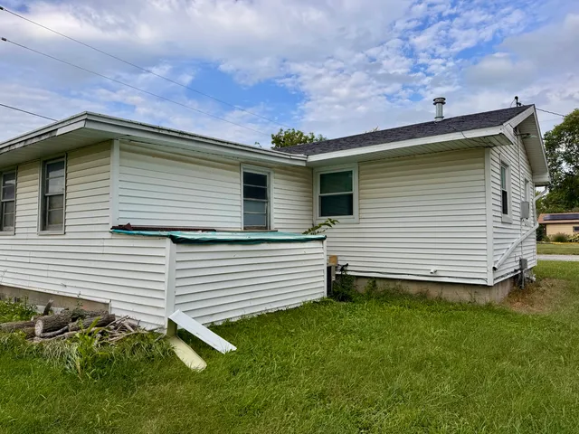$70,000 | 226 South Beech Street, Forrest, IL 61741