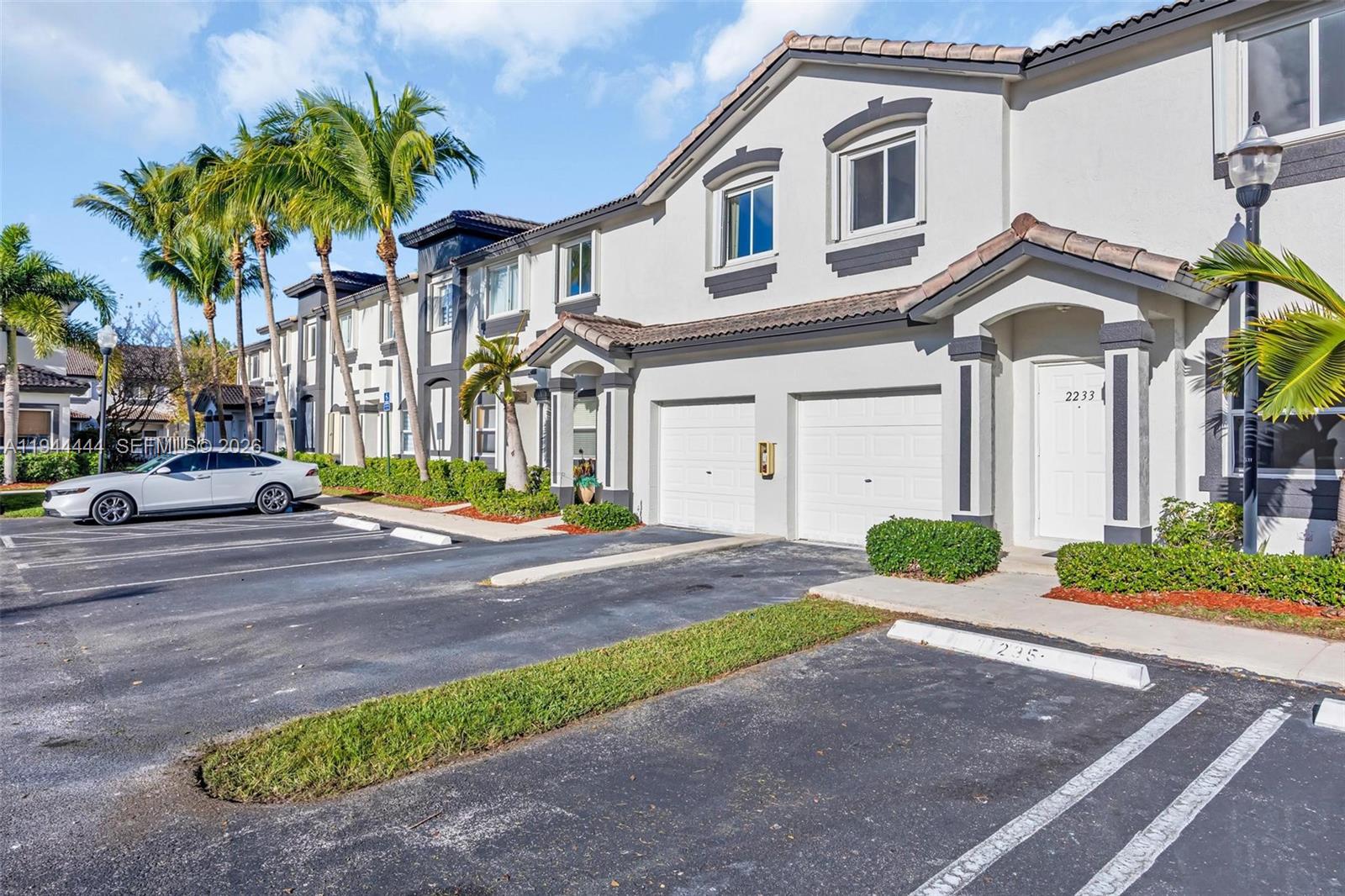 2233 Southeast 24th Place Homestead, FL 33035 - Photo 1 of 21 Front View