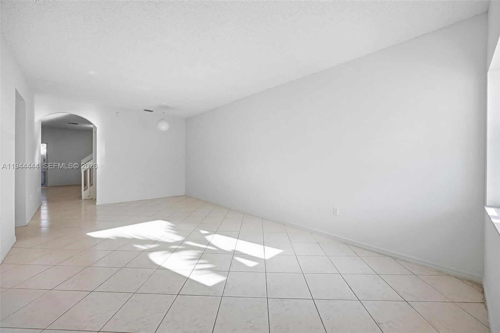 2233 Southeast 24th Place Homestead, FL 33035 - Photo 9 of 21 Living room