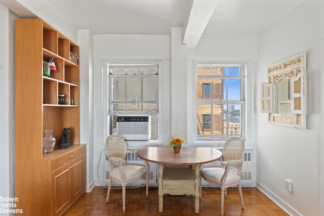 2166 Broadway, Unit 22D Manhattan, NY 10024 - Photo 4 of 11