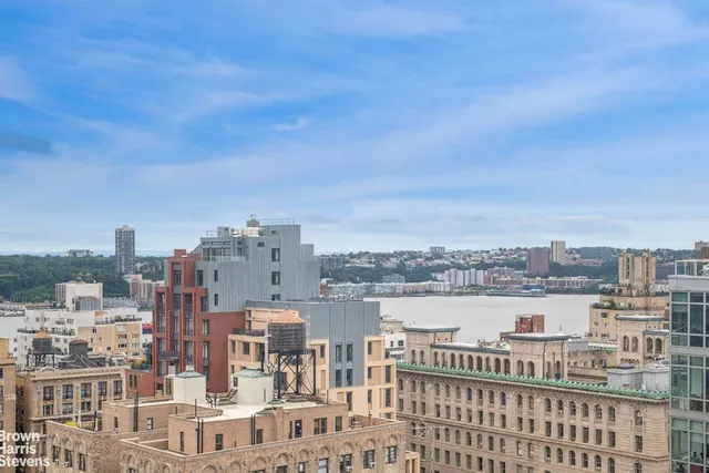 $699,000 | 2166 Broadway, Unit 22D | Upper West Side