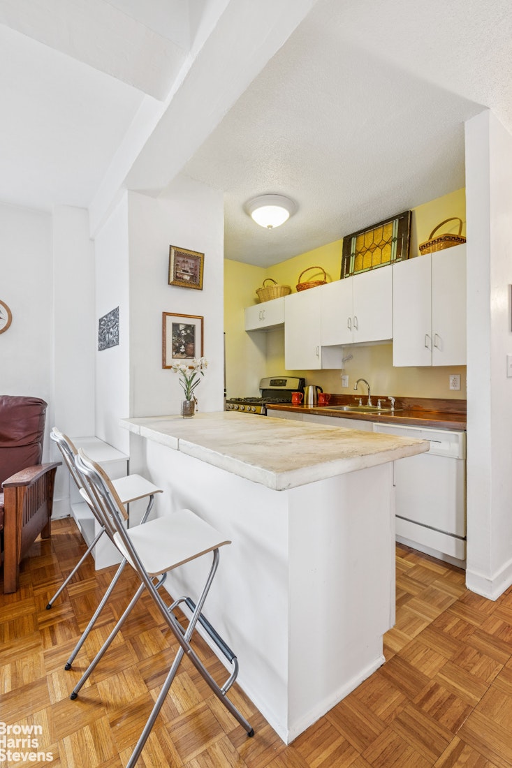 2166 Broadway, Unit 22D Manhattan, NY 10024 - Photo 6 of 11