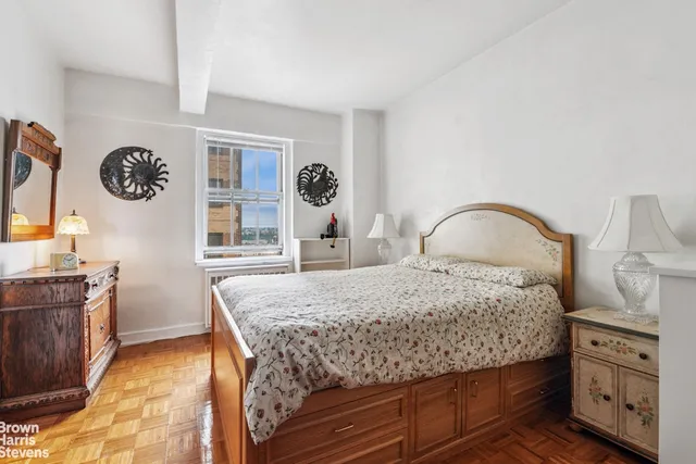 $699,000 | 2166 Broadway, Unit 22D | Upper West Side