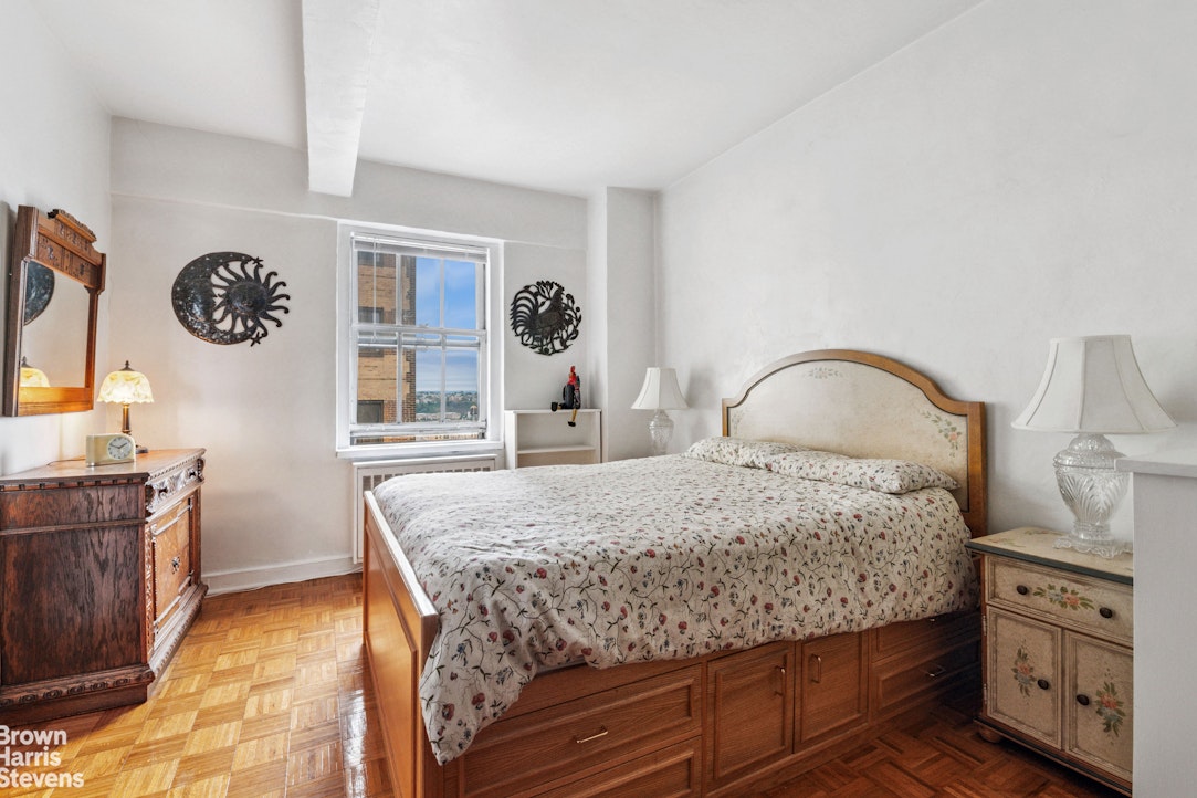 2166 Broadway, Unit 22D Manhattan, NY 10024 - Photo 7 of 11