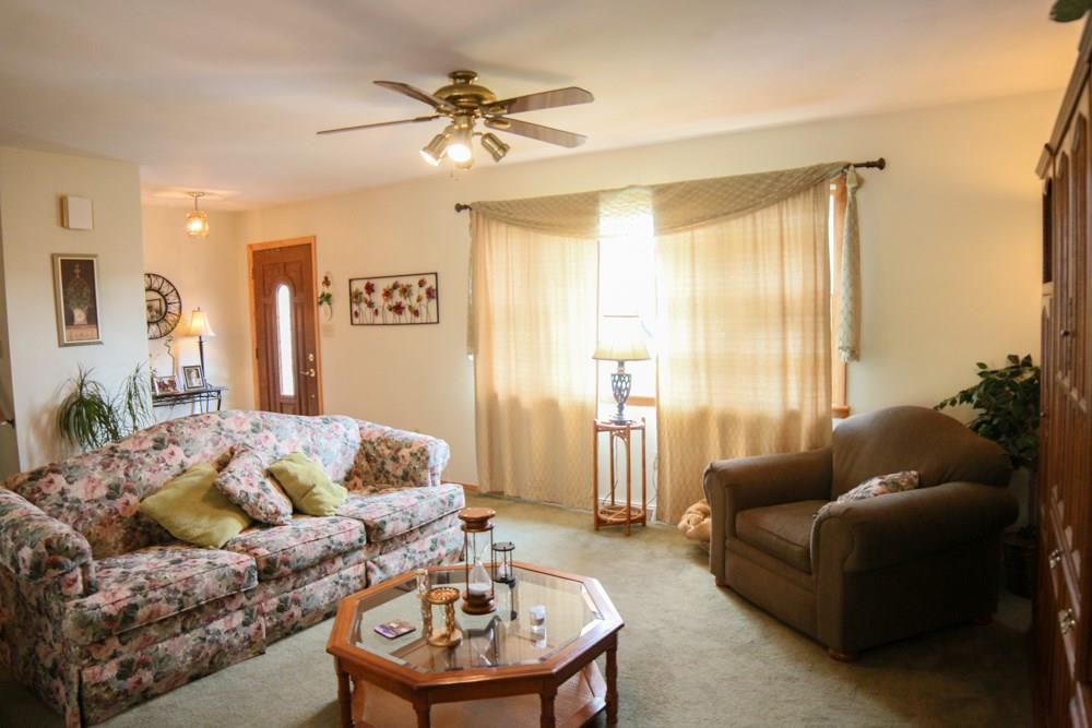 3801 Willett Road Baldwin, PA 15227 - Photo 9 of 24 Living Room