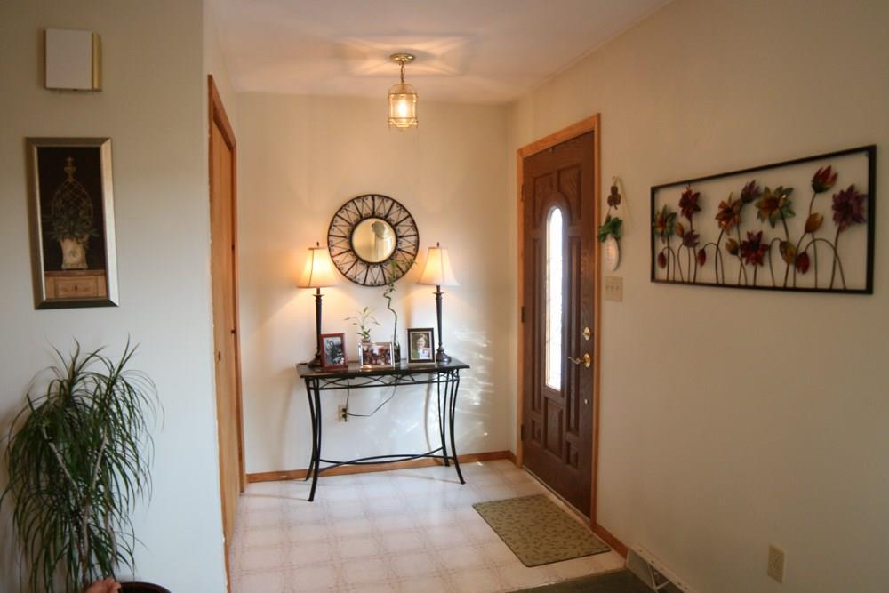 3801 Willett Road Baldwin, PA 15227 - Photo 10 of 24 Entryway