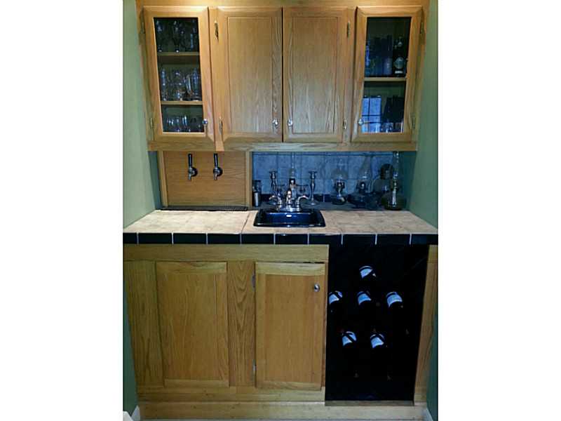 401 Potter Road North Kingstown, RI 02852 - Photo 11 of 23 Den/Family/Great Room. WET BAR