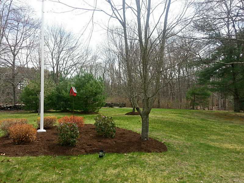 401 Potter Road North Kingstown, RI 02852 - Photo 3 of 23 Yard/Garden.