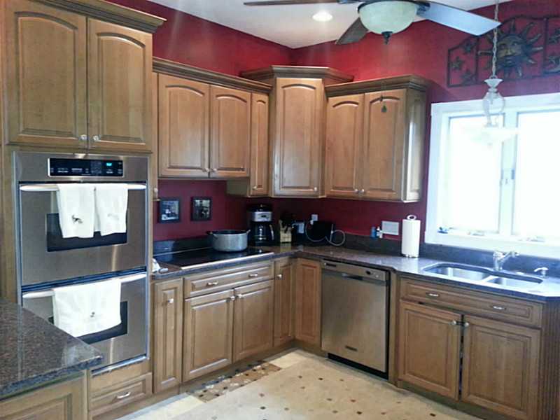 401 Potter Road North Kingstown, RI 02852 - Photo 8 of 23 Kitchen.