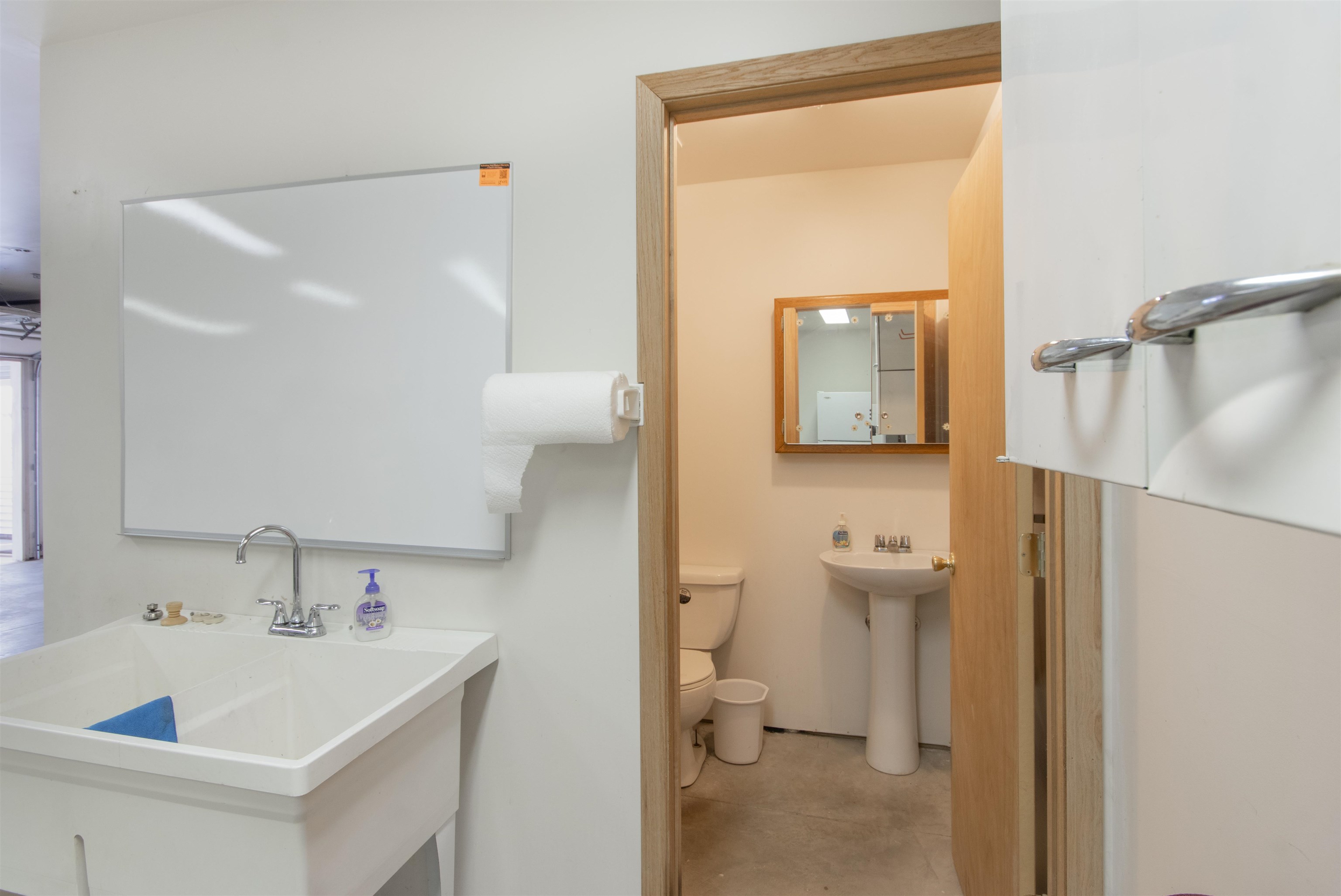 7333 Dorsey Wichita, KS 67212 - Photo 7 of 36