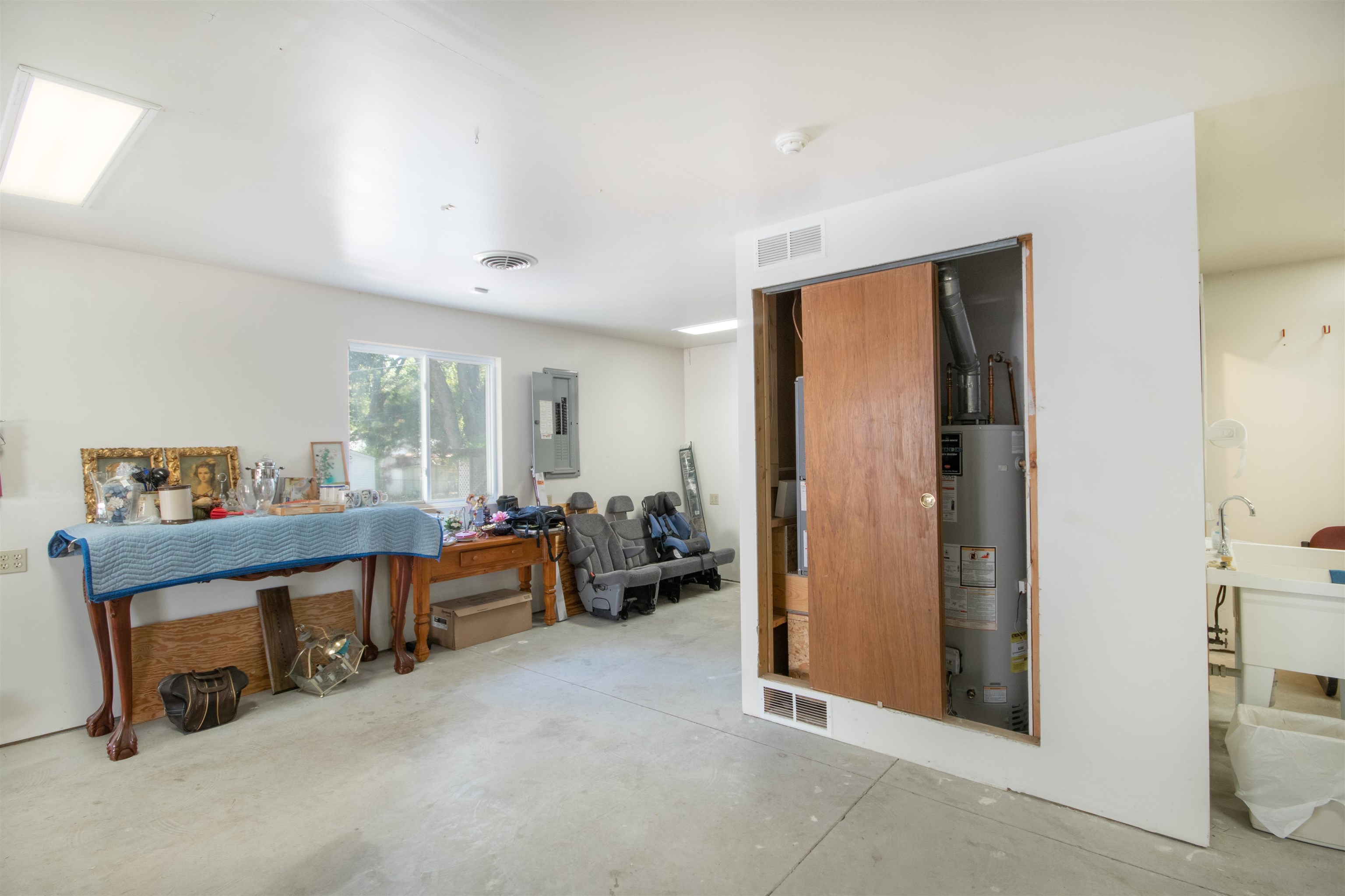 7333 Dorsey Wichita, KS 67212 - Photo 8 of 36