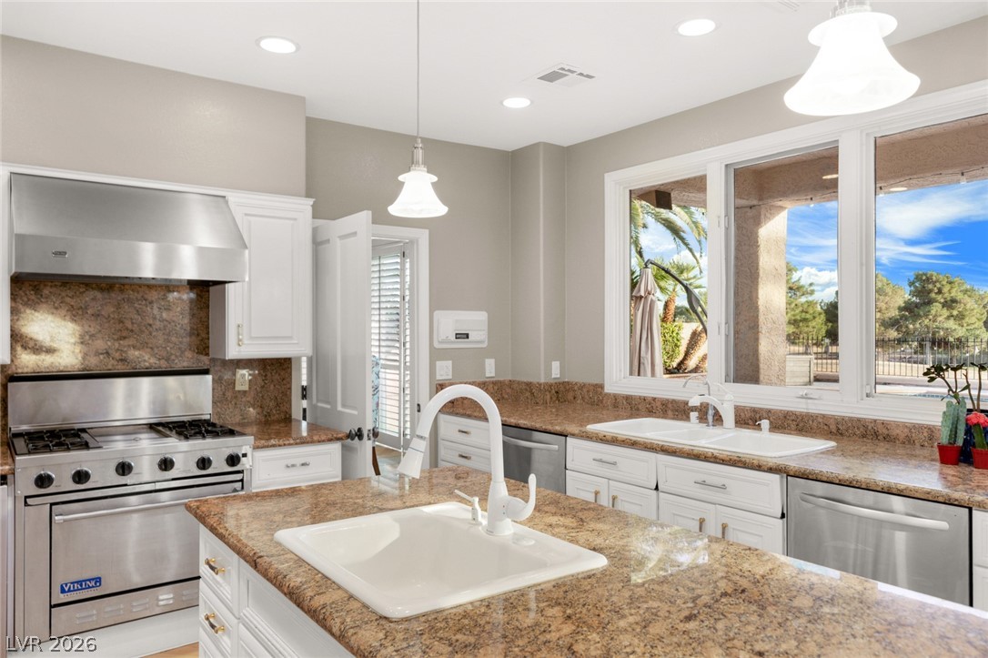 7825 Rancho Mirage Drive Las Vegas, NV 89113 - Photo 17 of 47