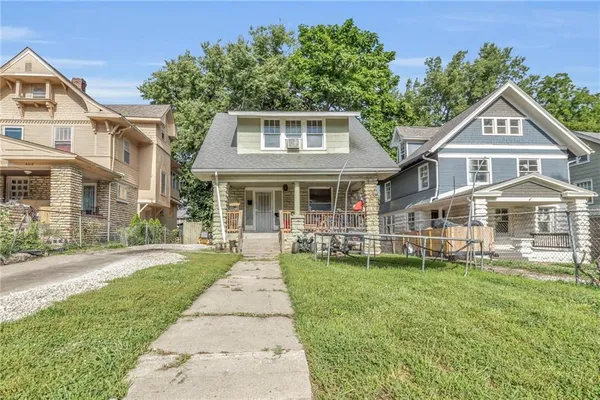 $70,000 | 4010 Chestnut Avenue, Kansas City, MO 64130