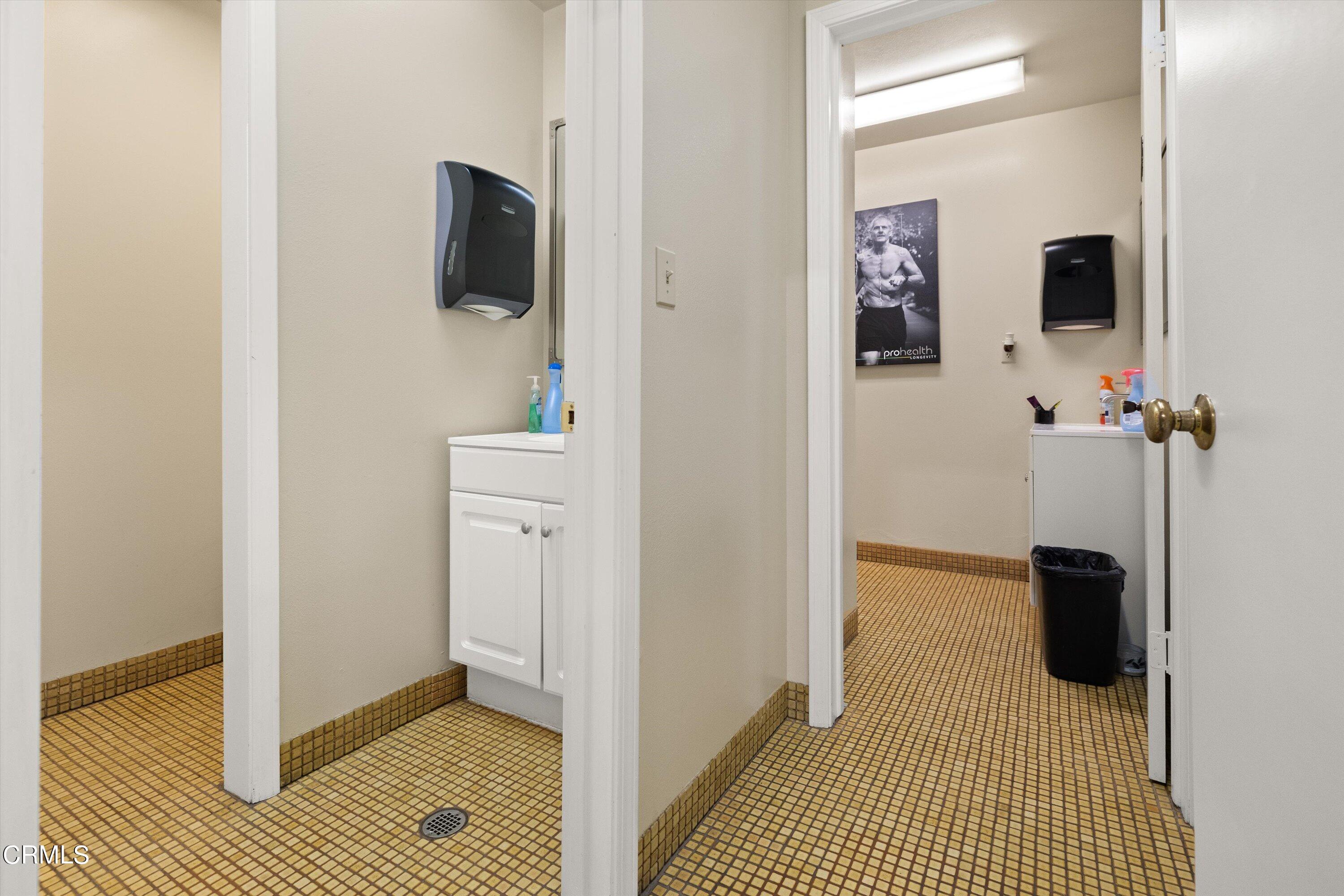 683 Maple Avenue Carpinteria, CA 93013 - Photo 38 of 39 a view of a livingroom with bathroom and bathroom