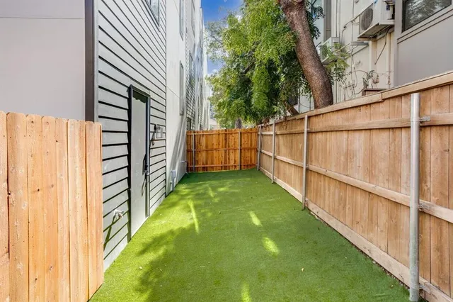 a view of outdoor space