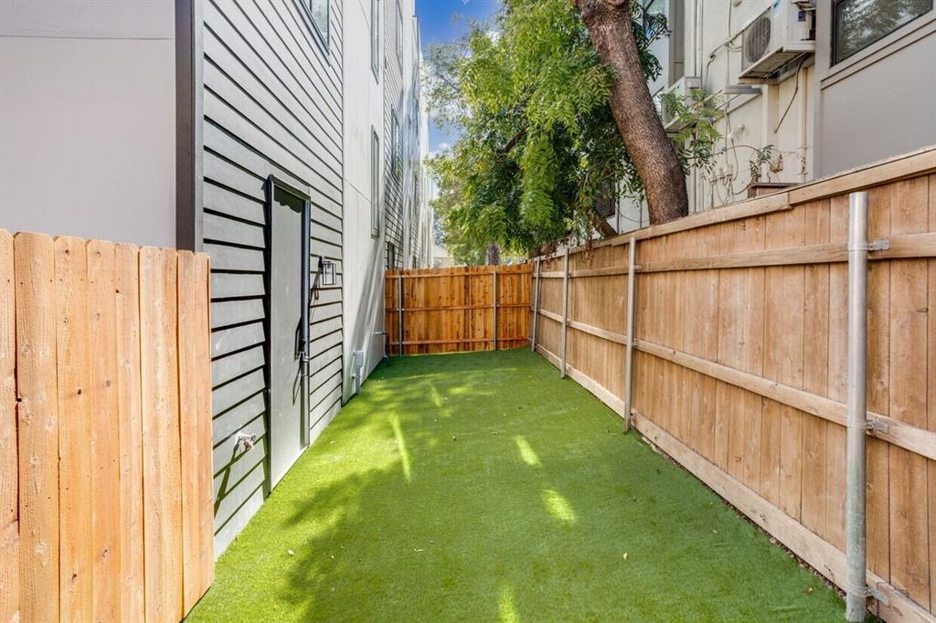 6001 Lewis Street Dallas, TX 75206 - Photo 19 of 19 a view of outdoor space