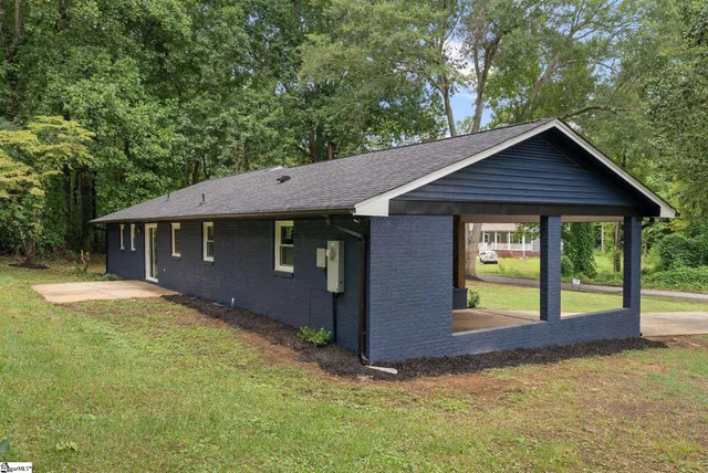 $289,900 | 3 Brookvale Drive, Williamston, SC 29697