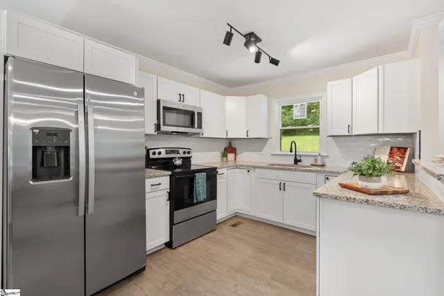 $289,900 | 3 Brookvale Drive, Williamston, SC 29697