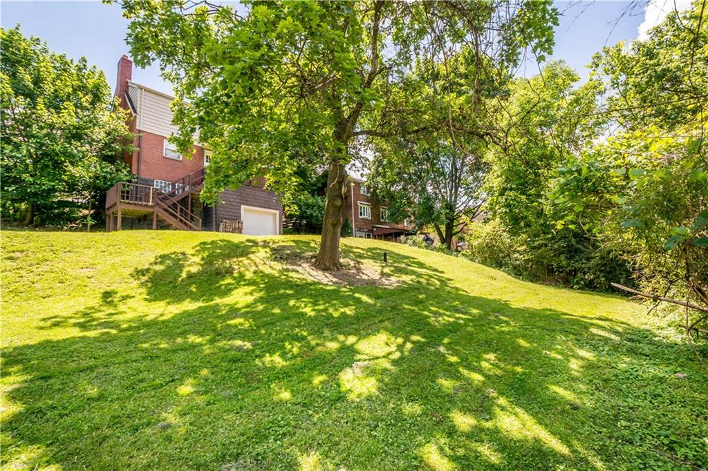 68 West Bruceton Road Pittsburgh, PA 15236 - Photo 6 of 22 Lots of room for summer fun!