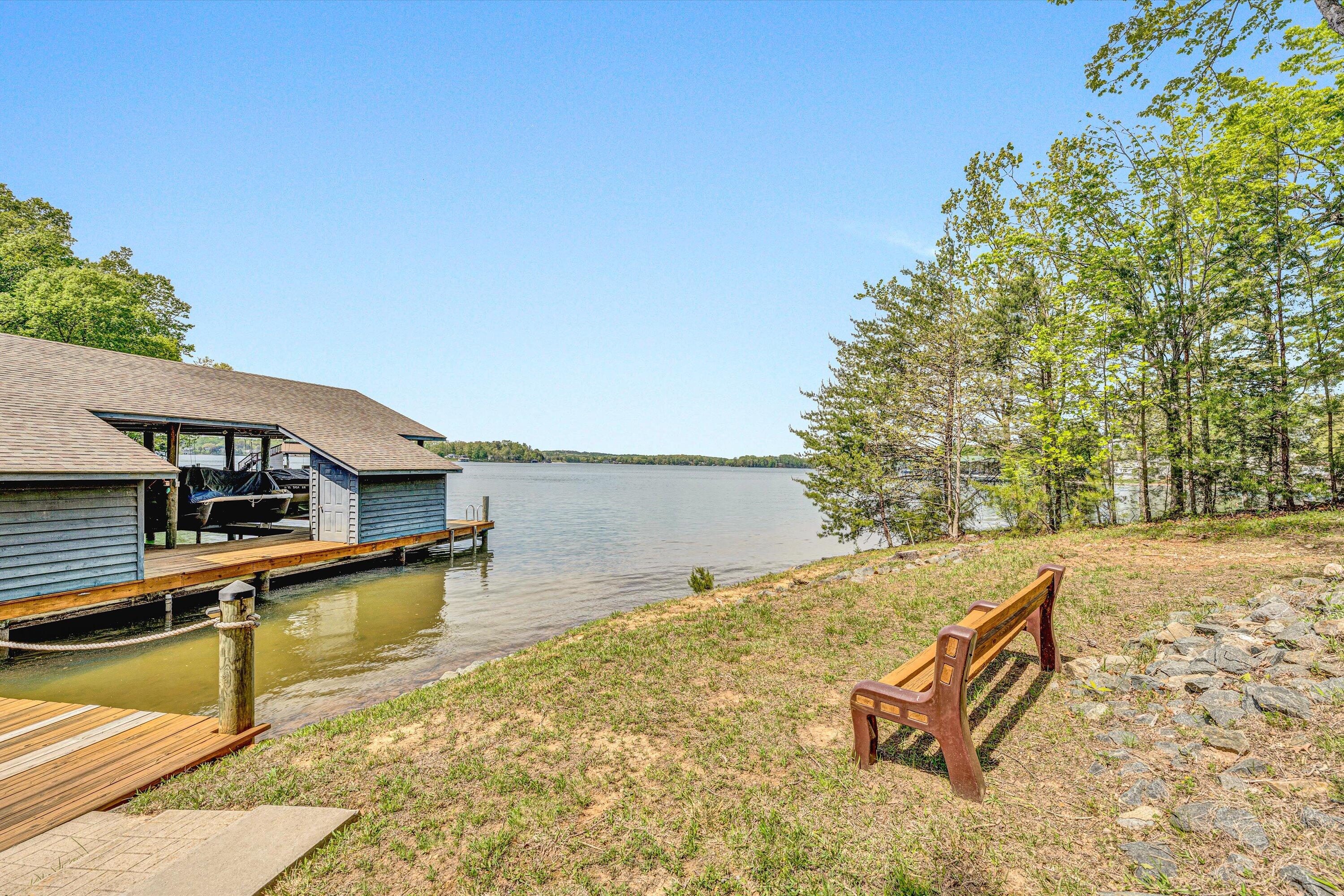 213 Saunders Point Road, Unit 11 Huddleston, VA 24104 - Photo 54 of 60 43-DSC00277