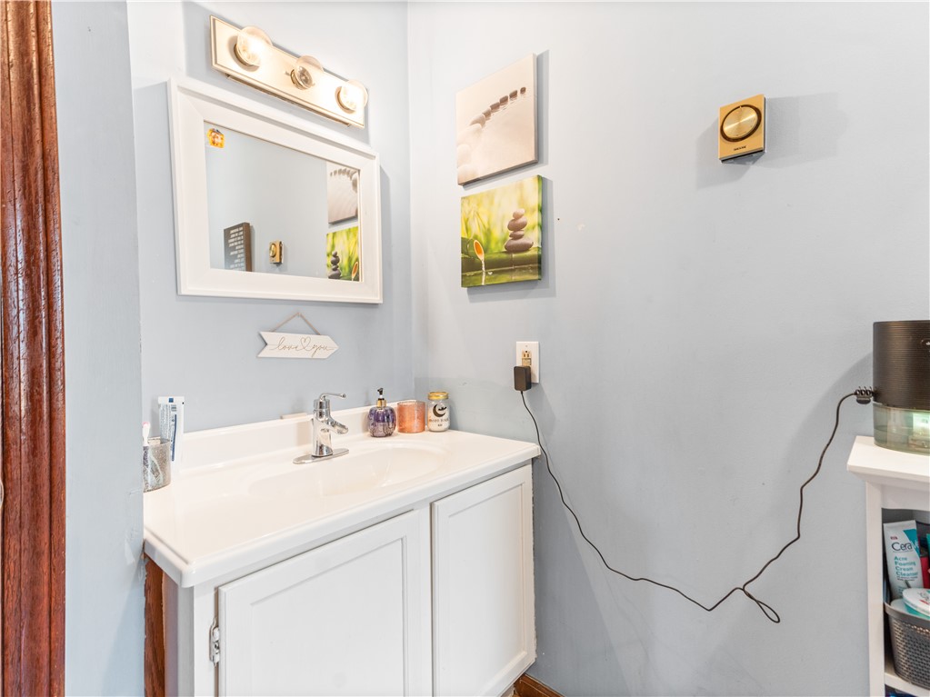 12 Boombridge Road Westerly, RI 02891 - Photo 12 of 23