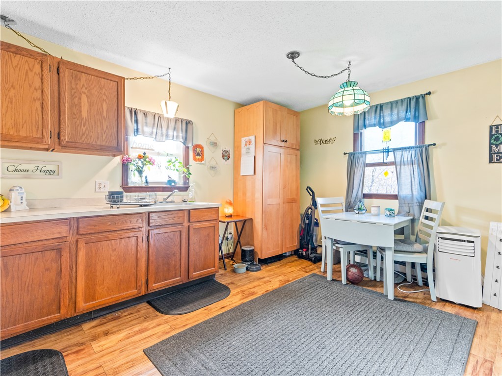 12 Boombridge Road Westerly, RI 02891 - Photo 4 of 23