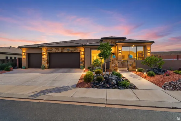 $775,000 | 517 West Palo Verde Way, Ivins, UT 84738
