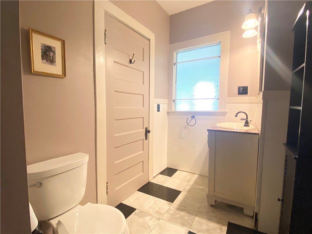 228 Genesee Street Auburn, NY 13021 - Photo 21 of 32