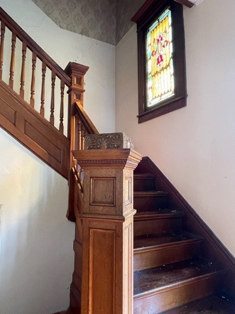 228 Genesee Street Auburn, NY 13021 - Photo 6 of 32