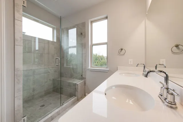 $2,550 | 3240 East Whitestone Boulevard, Unit 18, Cedar Park, TX 78613