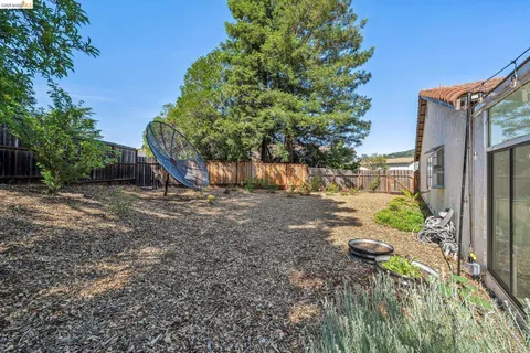 $895,000 | 5672 Torrey Pine Court, El Sobrante, CA 94803