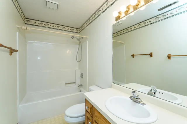 $400,000 | 5351 Logan Street Southeast, Rochester, MN 55904