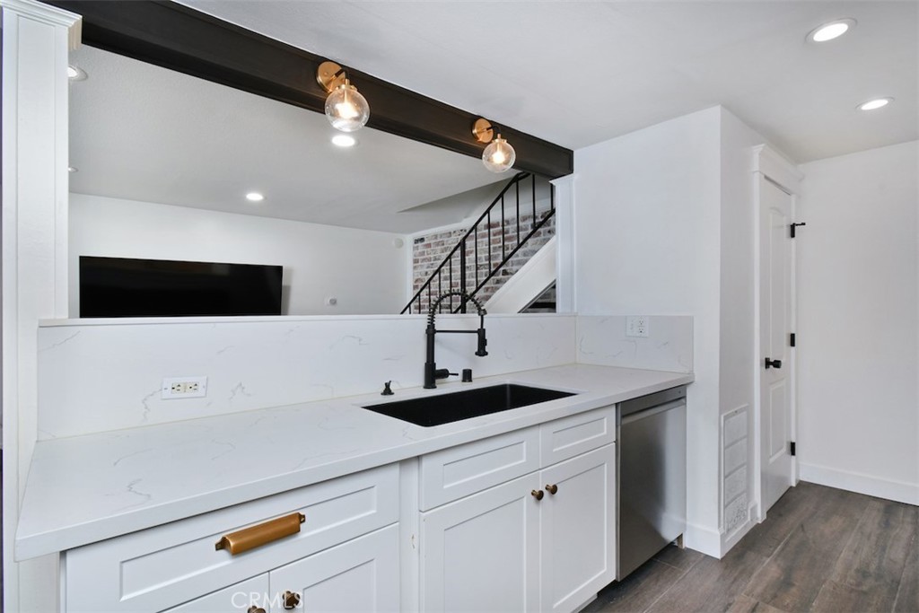 28159 Robin Avenue Saugus, CA 91350 - Photo 17 of 42 a view of an entryway