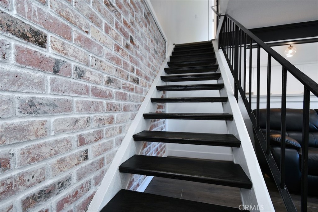 28159 Robin Avenue Saugus, CA 91350 - Photo 18 of 42 a view of entryway